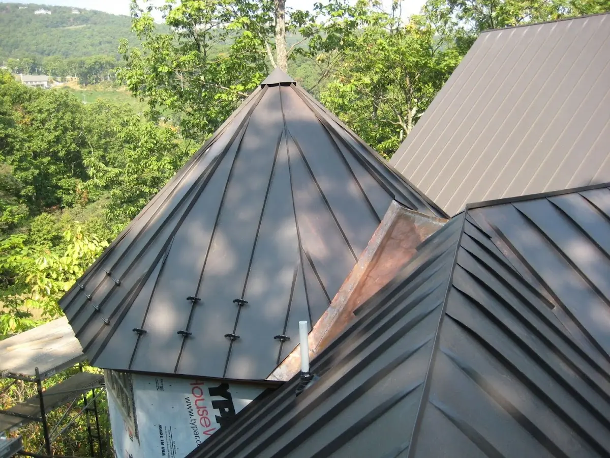 Professional Shingle Replacement & Repair by Craftsman Roofing in Waynesboro